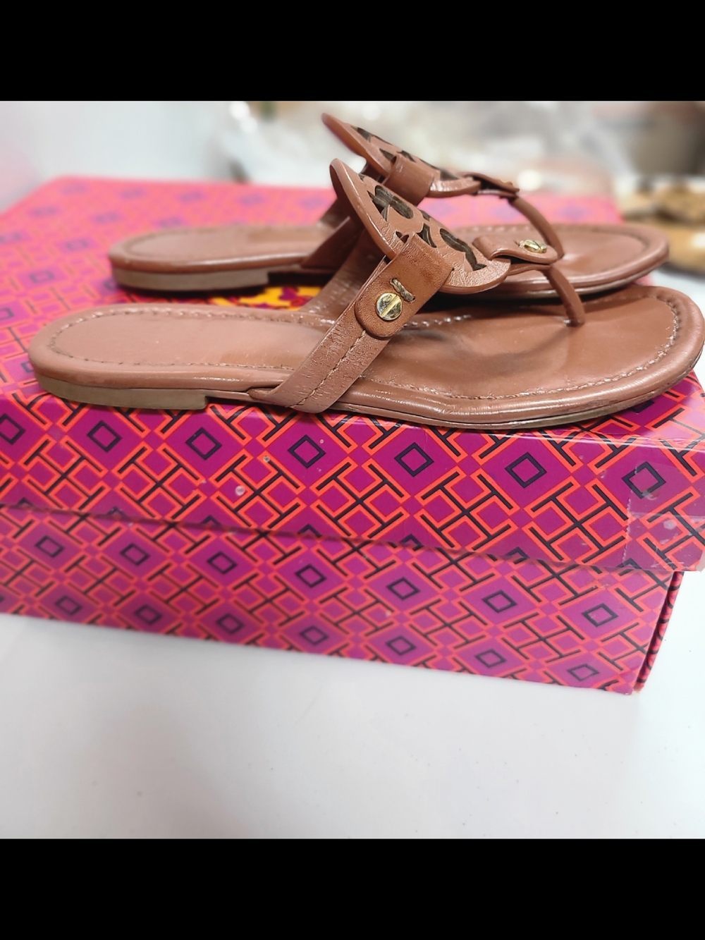 Tory Burch Miller Designer Brown Leather Thong Flip Flop Sandals 6.5 - Picture 3 of 10